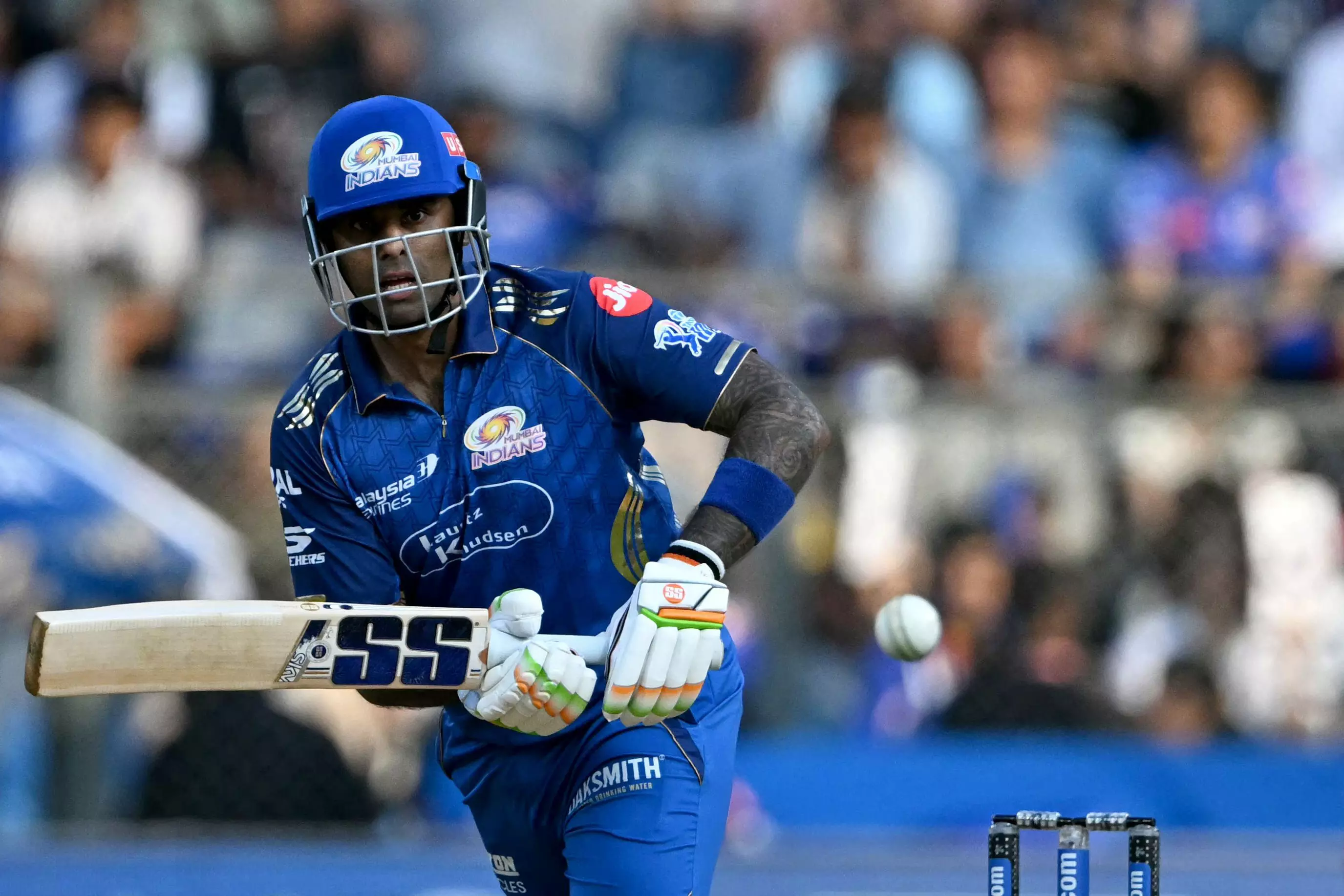 RR Defeats MI in a High-Scoring Mumbai Match